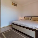 In 5538 Apartament