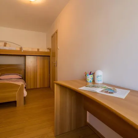 Apartament In 5538 Crikvenica